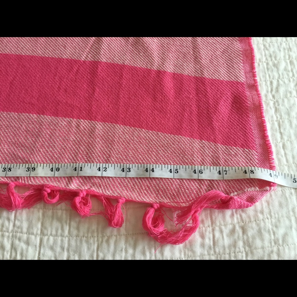 Victoria’s Secret cotton beach blanket w/ logo - Picture 4 of 11